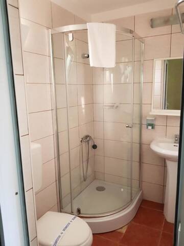 Фото номера Номер с кроватью размера &quot;queen-size&quot; и видом на сад Отель Jakuzzi г. Вама-Веке 10