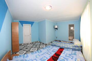 Фото номера Четырехместный номер Гостевой дом Casa Yachi г. Вама-Веке 14