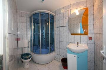 Фото номера Четырехместный номер Гостевой дом Casa Yachi г. Вама-Веке 3