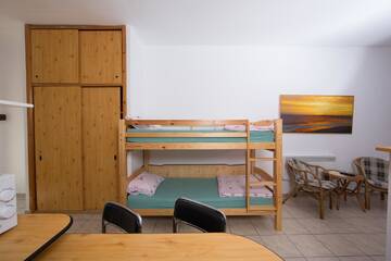 Фото номера Четырехместный номер с террасой Гостевой дом Casa Ana г. Вама-Веке 14